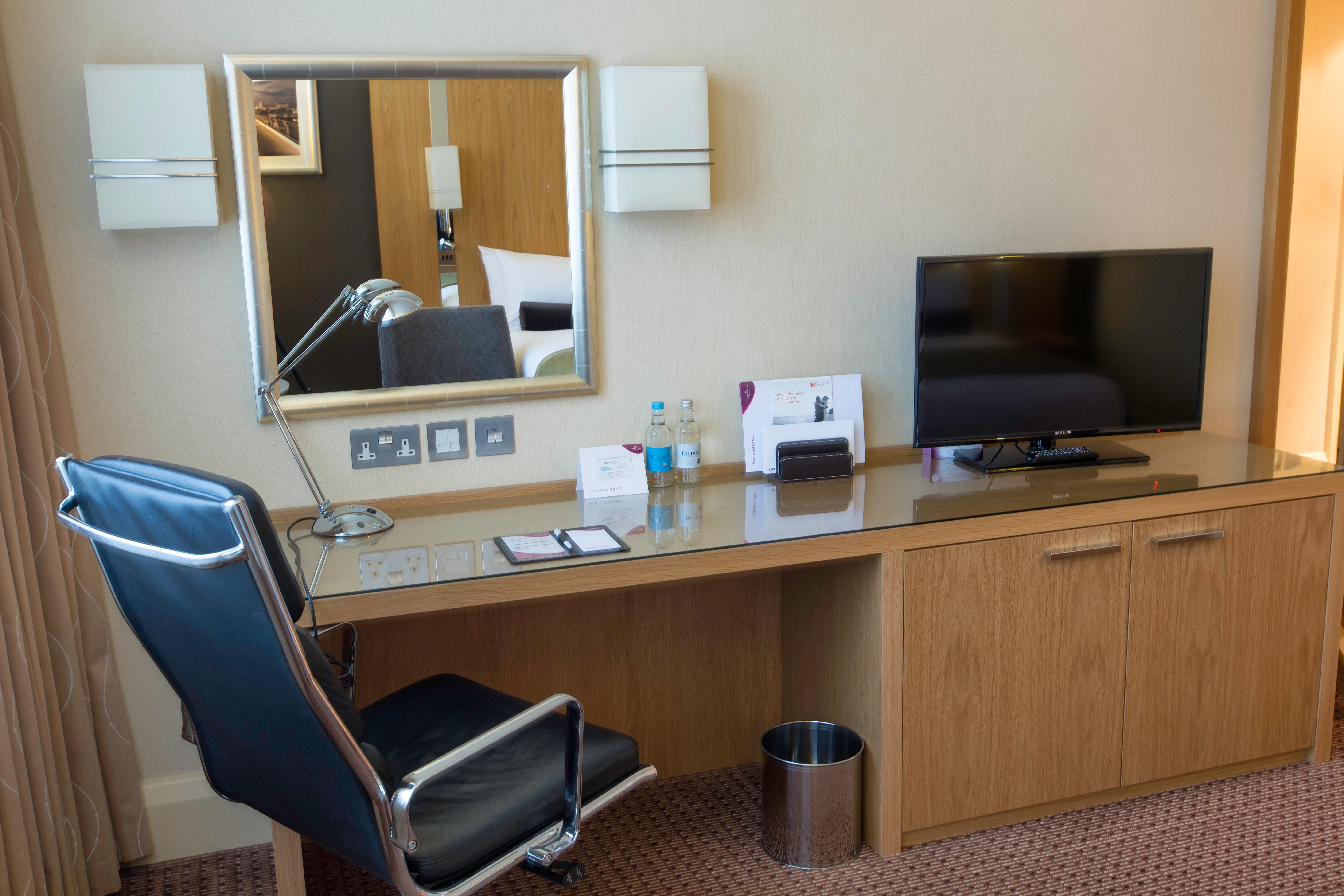 מלון Crowne Plaza London Ealing By Ihg מראה חיצוני תמונה