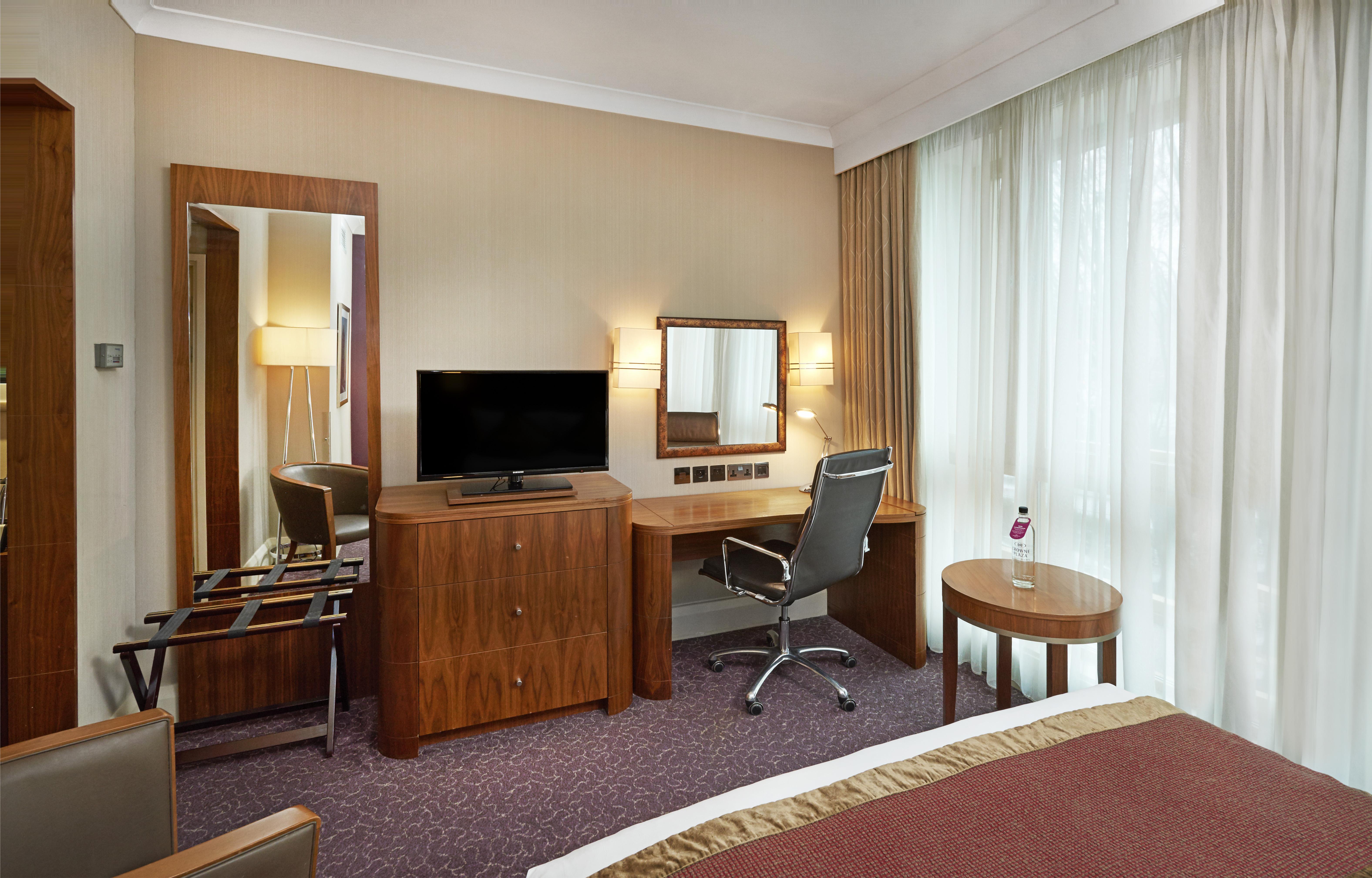 מלון Crowne Plaza London Ealing By Ihg מראה חיצוני תמונה