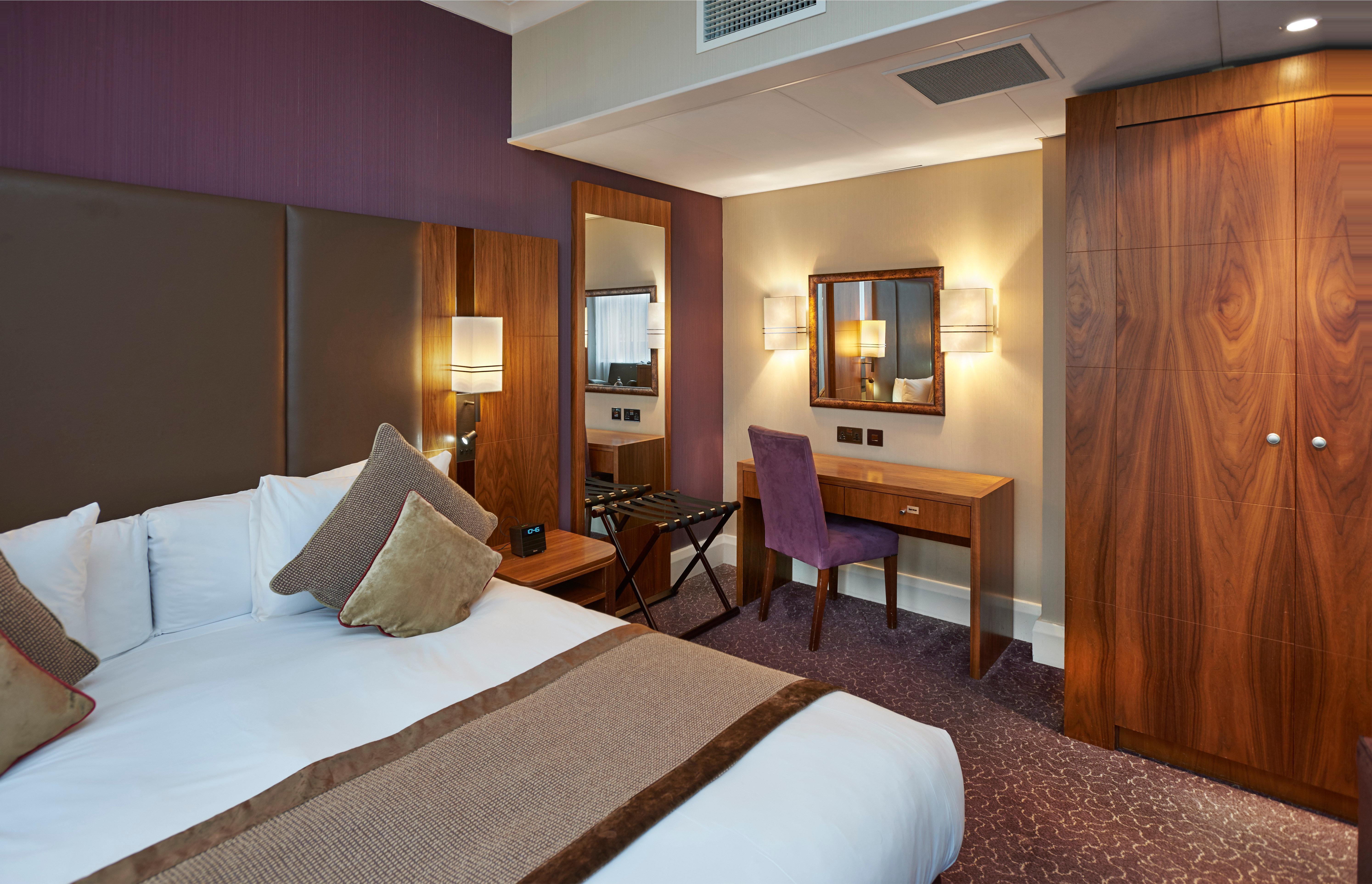 מלון Crowne Plaza London Ealing By Ihg מראה חיצוני תמונה