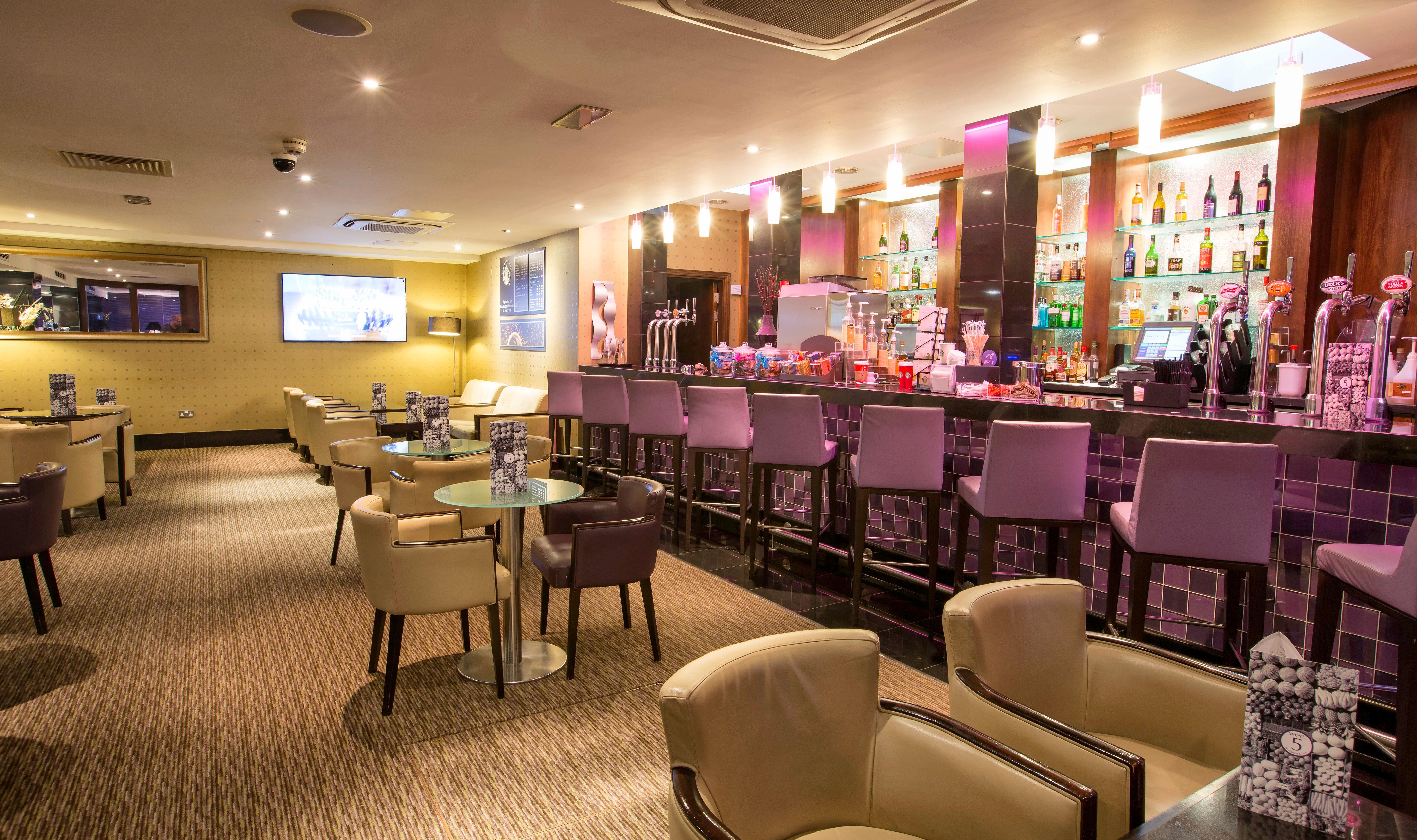 מלון Crowne Plaza London Ealing By Ihg מראה חיצוני תמונה