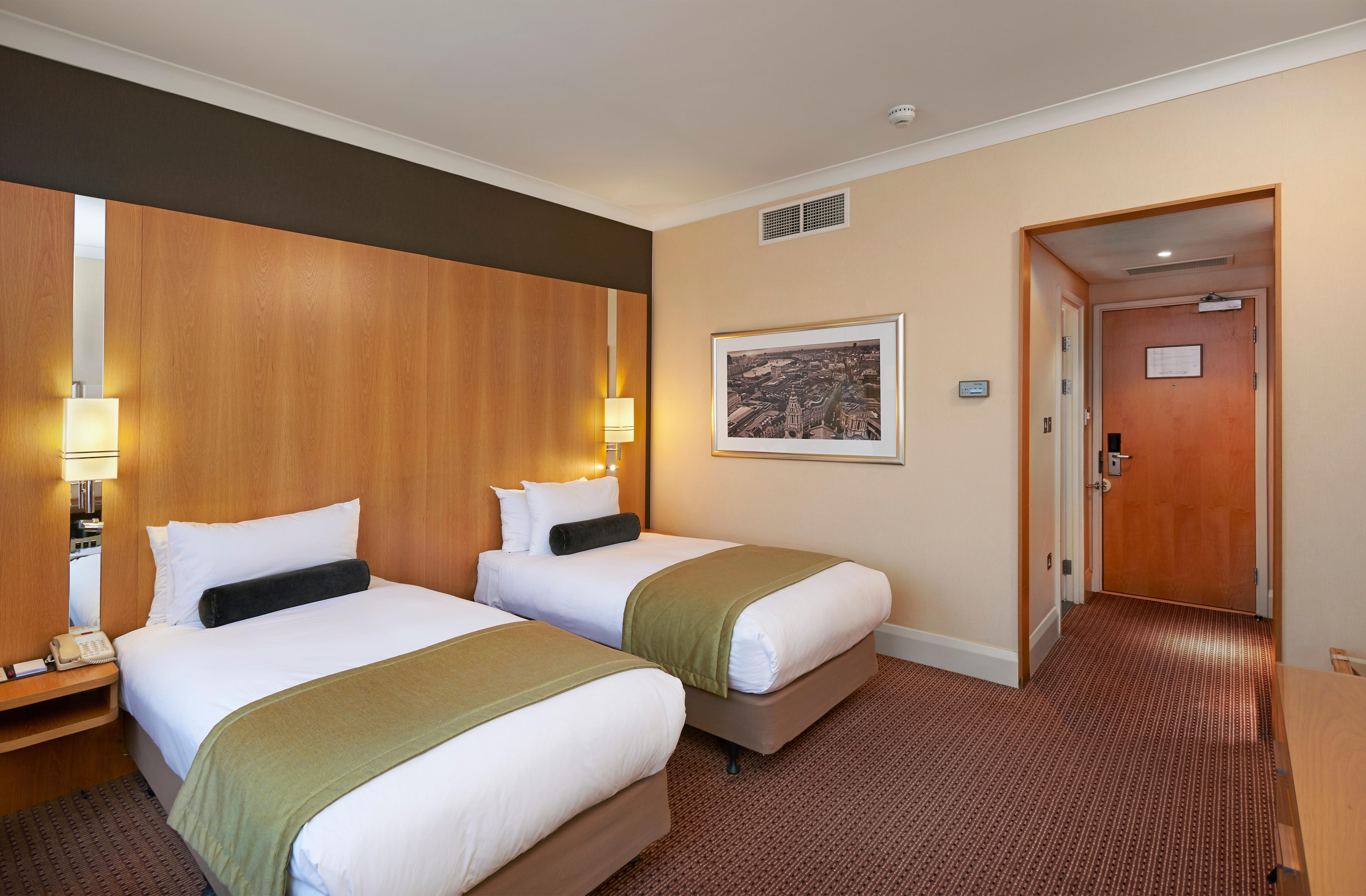 מלון Crowne Plaza London Ealing By Ihg מראה חיצוני תמונה