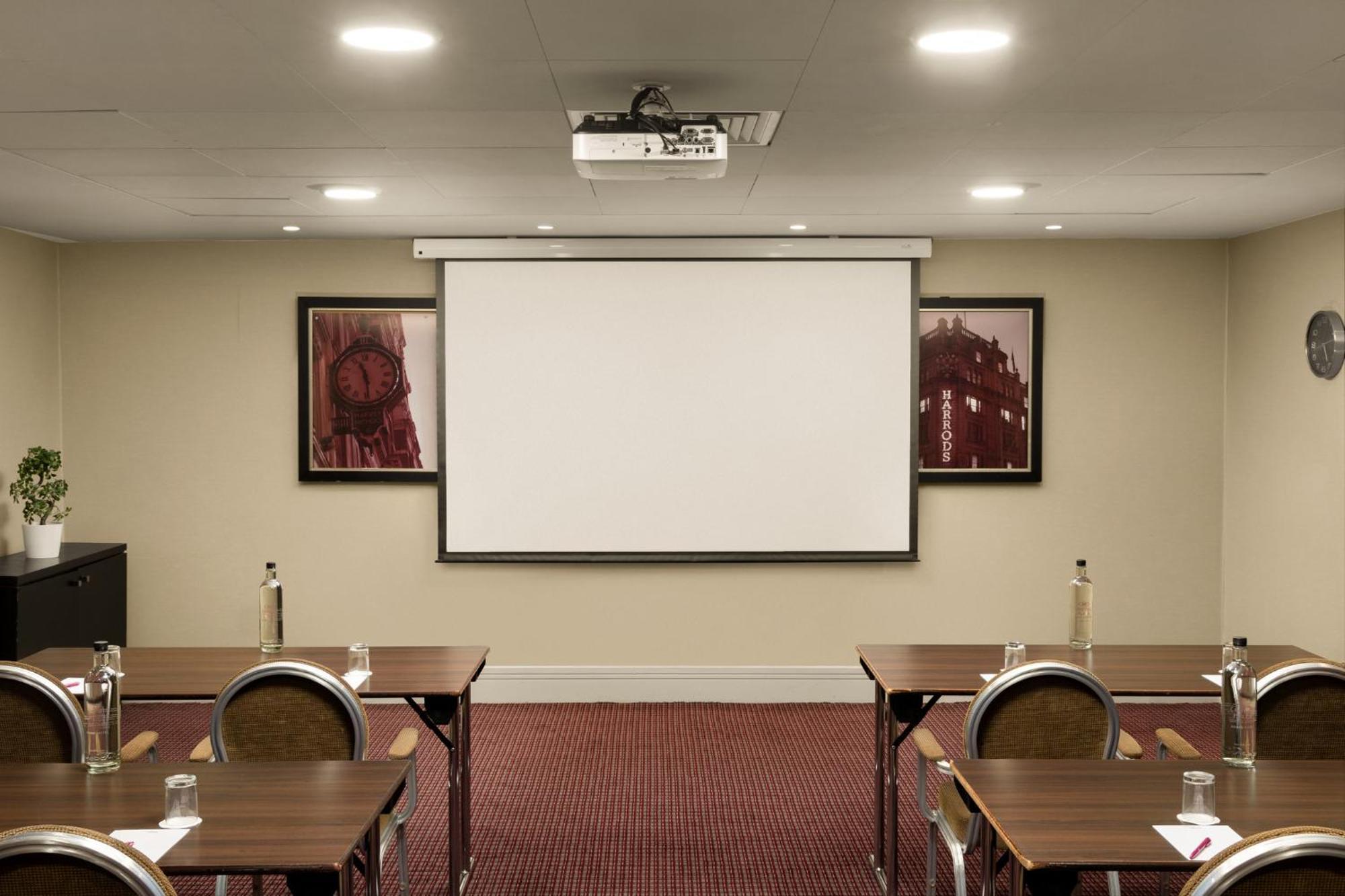 מלון Crowne Plaza London Ealing By Ihg מראה חיצוני תמונה