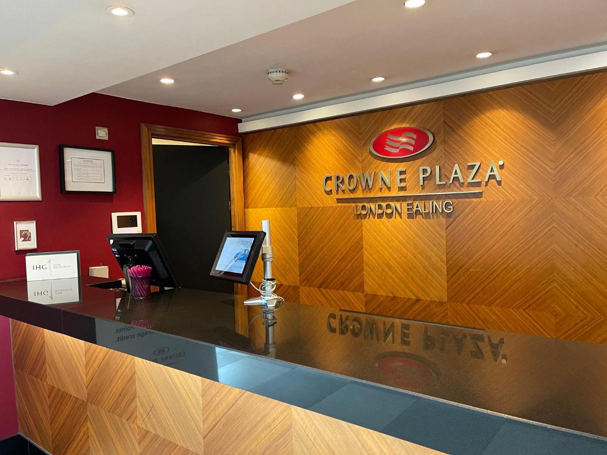 מלון Crowne Plaza London Ealing By Ihg מראה חיצוני תמונה