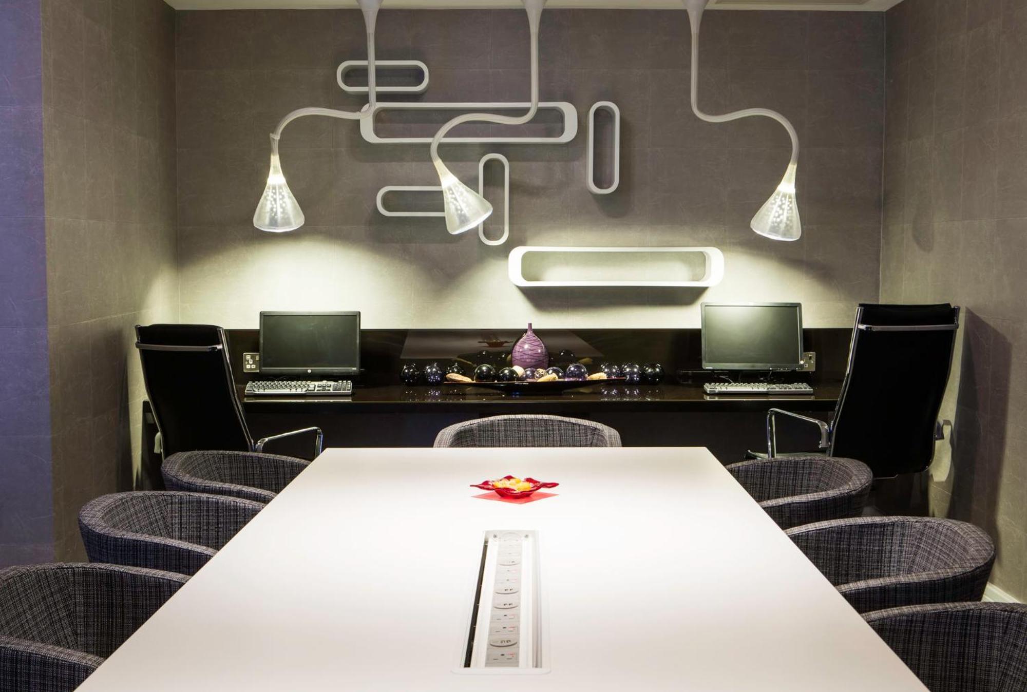 מלון Crowne Plaza London Ealing By Ihg מראה חיצוני תמונה